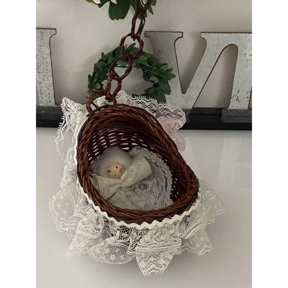 Hanging Wicker Doll Basket Vintage‎ Doll Bassinet with Angel Lace Doll Ornament